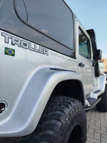 Troller T-4 4X4 2.8 TB Int. Cap. Rígida Diesel 2005