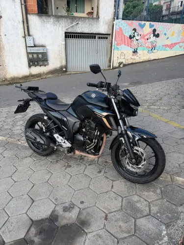 FZ25 2024