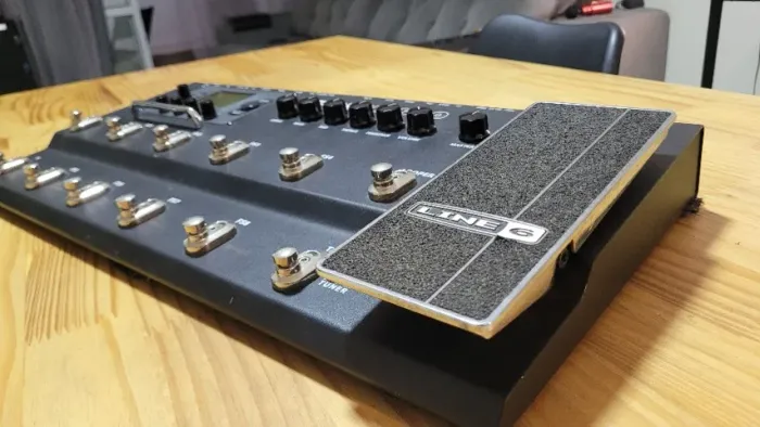 Pedaleira Line 6 POD HD500 ? único dono, pouquíssimo uso, com fonte original