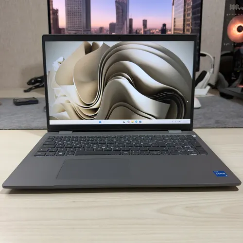 Notebook Dell Latitude 3540 - Core i5 12ªGen 16GB RAM SSD 256GB Numérico (Garantia)