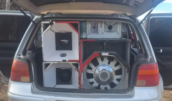 Som automotivo completo
