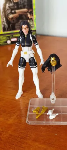 Marvel legends Madame Masque 