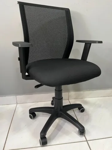 CADEIRA DE ESCRITÓRIO EXECUTIVA GOAH POP