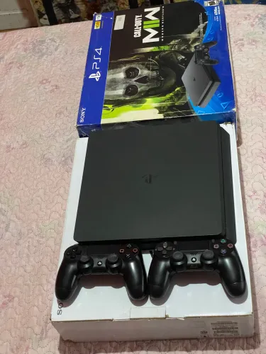 PlayStation 4 Slim 1TB