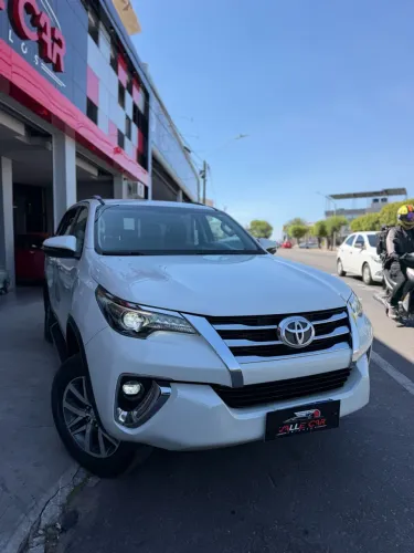 Toyota Hilux SW4 SRX 4X4 2.8 TDI 16V Dies. Aut. 2019