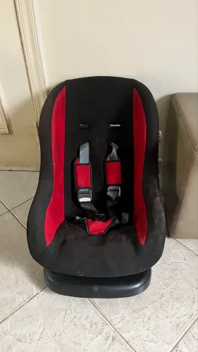 Cadeira de carro para criança 