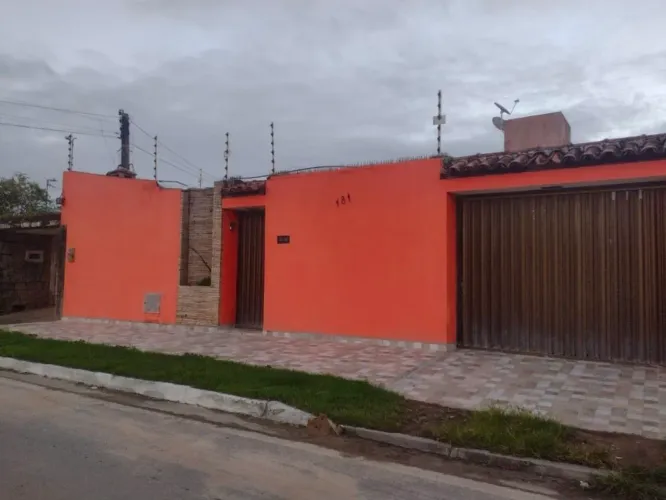 ALUGO BELISSIMA CASA NO CONJUNTO INOCOOP 