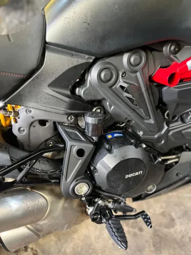 Vendo Ducati estado de zero! Apenas 980 km