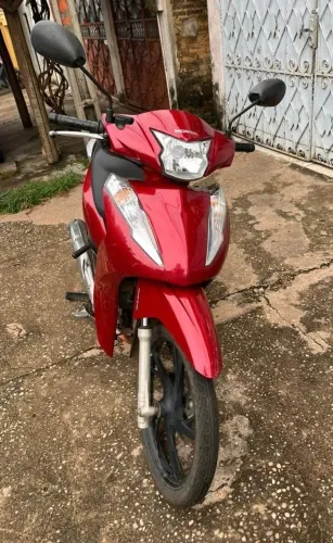 vendo moto bem conservada - unica dona