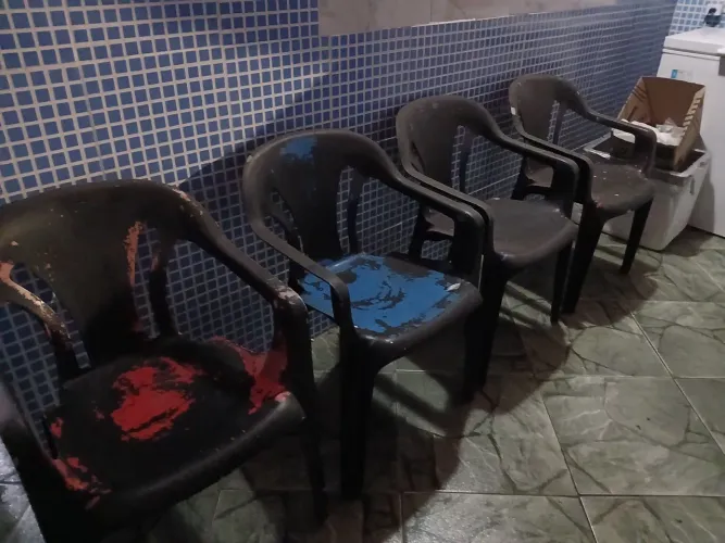 Cadeira de plastico 
