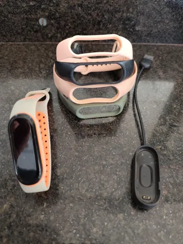 Mi Band 4 Xiaomi Original + Carregador Original + Kit Pulseiras