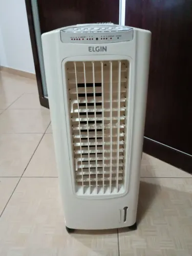 Vendo climatizador Elgin semi novo muito pouco usado .com controle remoto