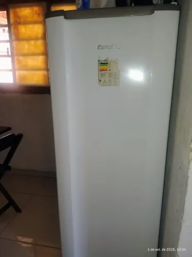 Vende-se geladeira muito barata!
