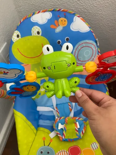 Vendo cadeira para bebê usada