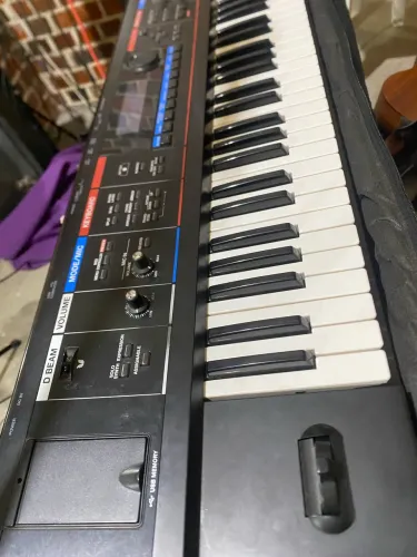 Teclado Roland Juno Di - leia o anúncio