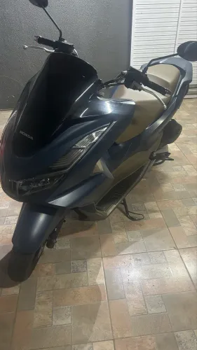 Honda PCX DLX 2024 - Excelente estado