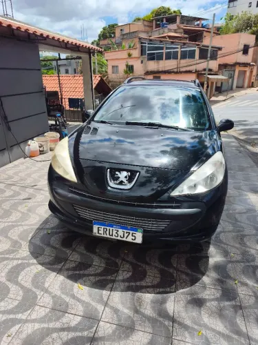 Peugeot 207 SW XR 1.4 Flex 8V 5P 2011