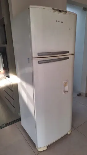 Geladeira Electrolux frost free 413 litros