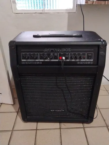 Caixa Amplificada Multiuso Attack CM 1050 50W - Funcionando Perfeitamente<br>