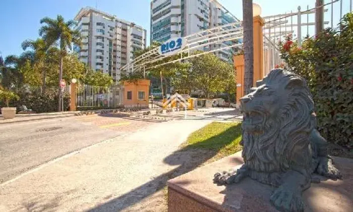 Apartamento de 2 quartos, sol manhã no Condomínio Rio2