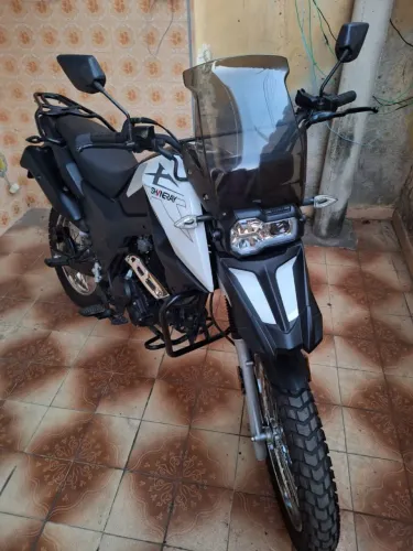 Vendo Moto 2025 Shineray SHI 175 (1.000KM único dono)