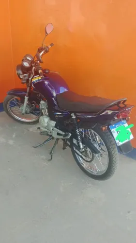 YBR , 125 ED completa com freio a disco e partida elétrica