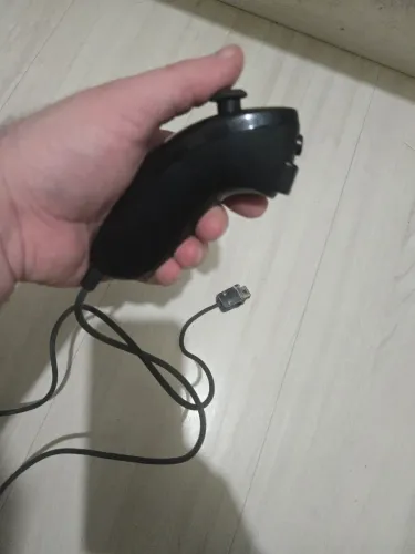 Controle nunchuk preto Nintendo Wii 