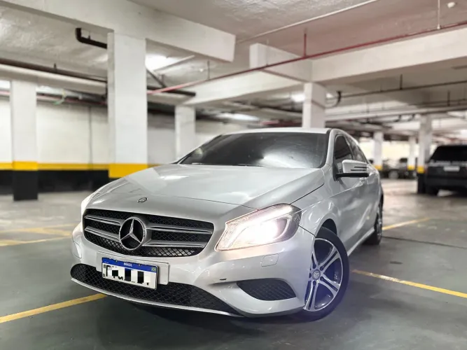 Mercedes-Benz Classe A 200 1.6 TB 16V Urban 156cv Aut. 2014