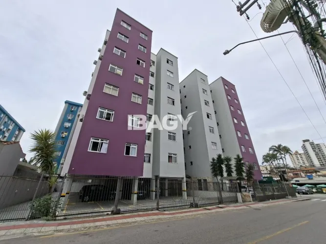 Excelente Apartamento 3 dormitório(s) em Barreiros - São José