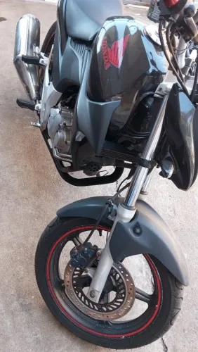 MOTO CB300