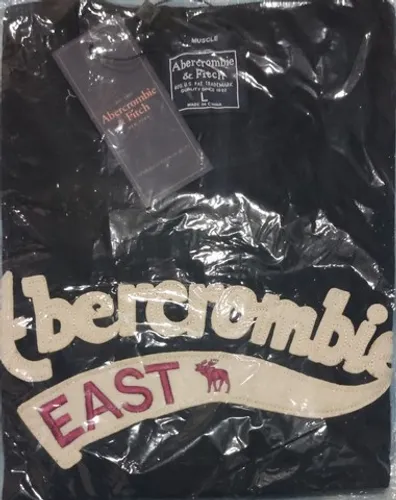 Camisa G Abercrombie preta peruana