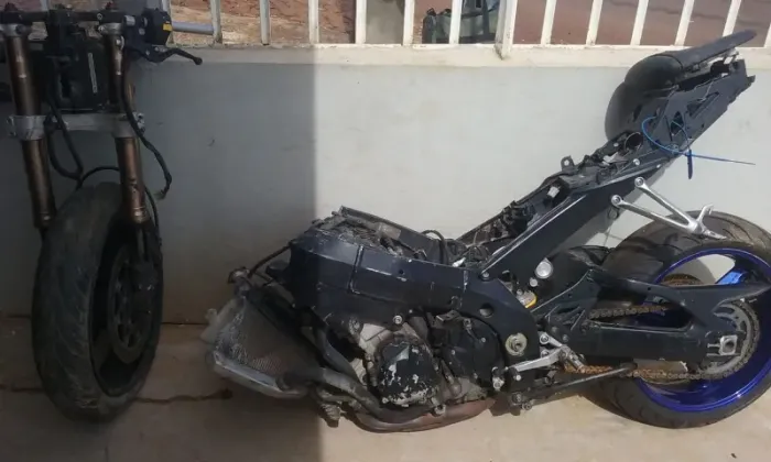 Sucata de moto para retirada de peças Suzuki Gsx-r 1000 srad1000 07