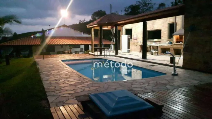 Chácara com 3 quartos à venda, 2500 m² por R$ 850.000 - Rural - Santa Branca/SP