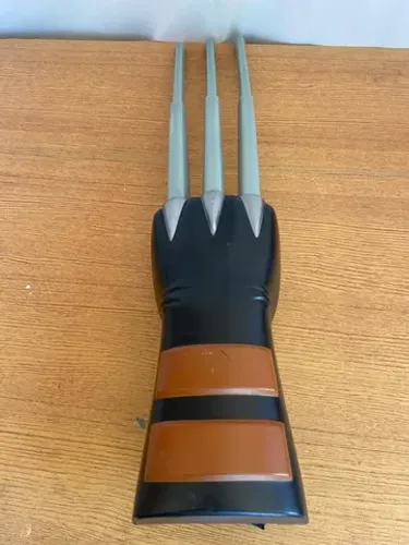 Garras wolverine eletronica