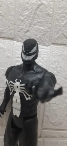 Boneco Venom