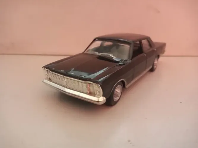 Miniatura Ford galaxei