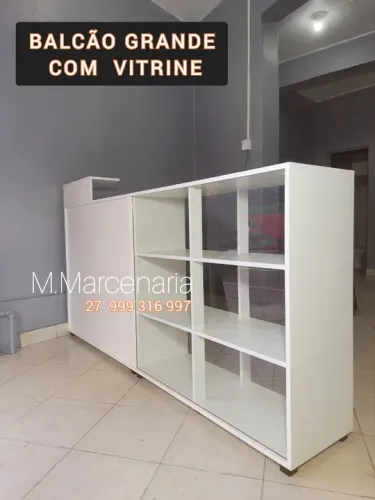 BALCÃO GRANDE NOVO COM VITRINE