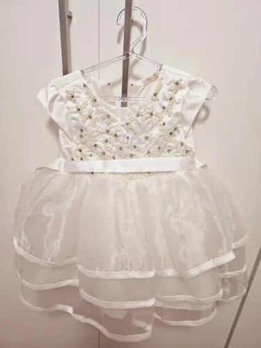 Vestido de Festa Infantil Branco com Detalhes em Perolas