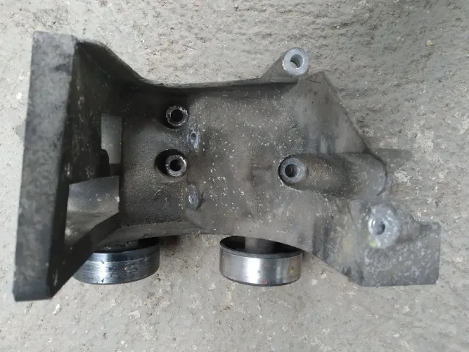 Suporte alternador bomba direção fiesta