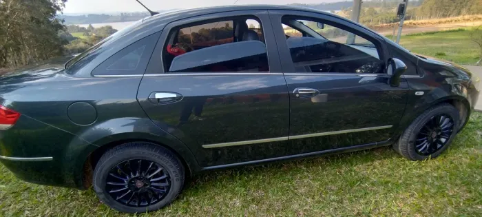 Fiat Linea Absolute 1.9/1.8 Flex Dualogic 4P 2011