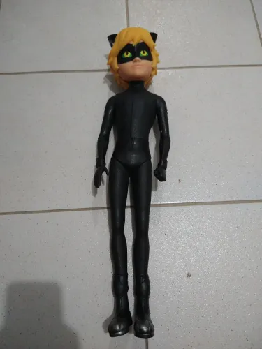 Boneco Cat Noir - Miraculous