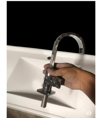 Cuba para banheiro com torneira cascata 
