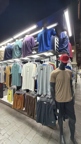 Passo loja de roupas completa