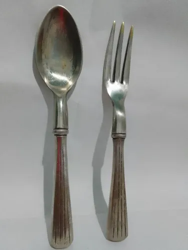 Garfo e colher  grandes de bronze 22 cm antigos 
