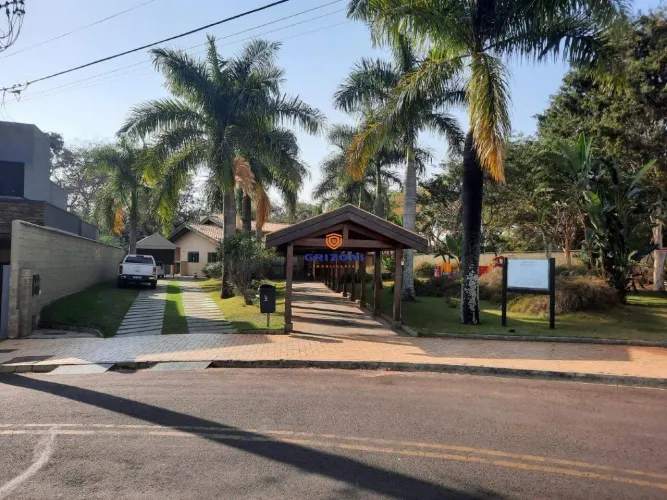 Lote para venda no condomínio Vila Lobos com 525m2