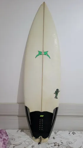 OPORTUNIDADE- Prancha de Surf RM seminova 5,7" 