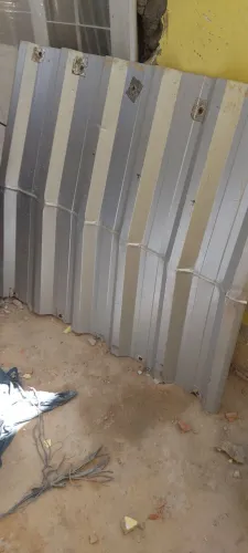 Capote de aço galvanizado 1 metro de tamanho  sendo 50 cm de queda pra cada lado 