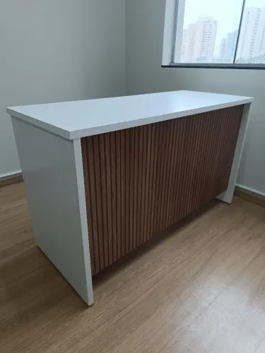 Mesa de Recepção c/ 2 gavetas Nova 1.27m x 53cm x 76cm Altura - Entrego Montada 