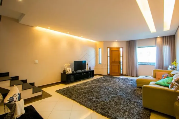 Sobrado com 3 Quartos e 3 banheiros à venda, 260 m² no Jardim Las Vegas, Santo André - SP