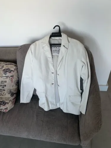 Blazer branco em couro LAIVOS